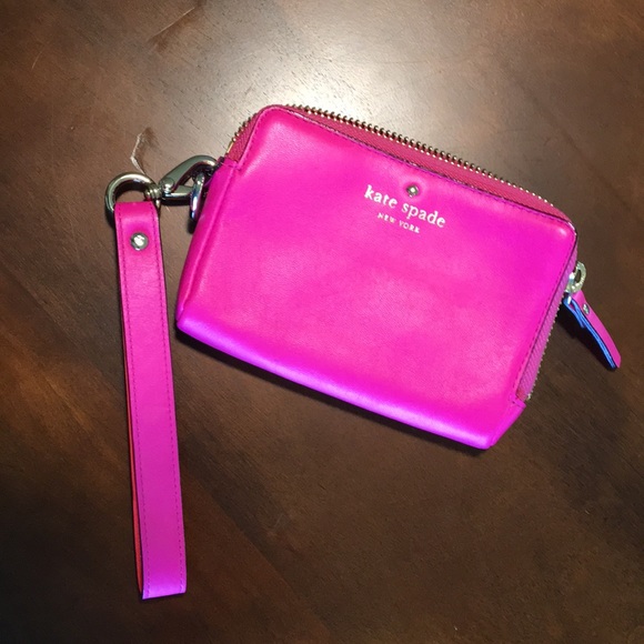 kate spade Handbags - Kate Spade Wristlet